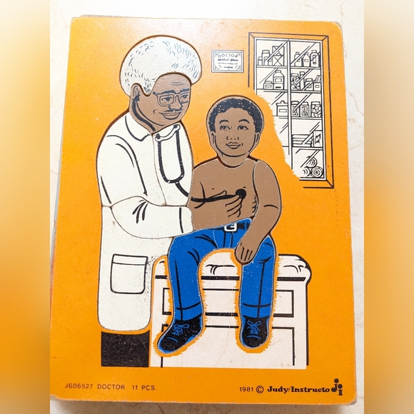 Puzzle & Shelf Bundle - Picture 4 of 16